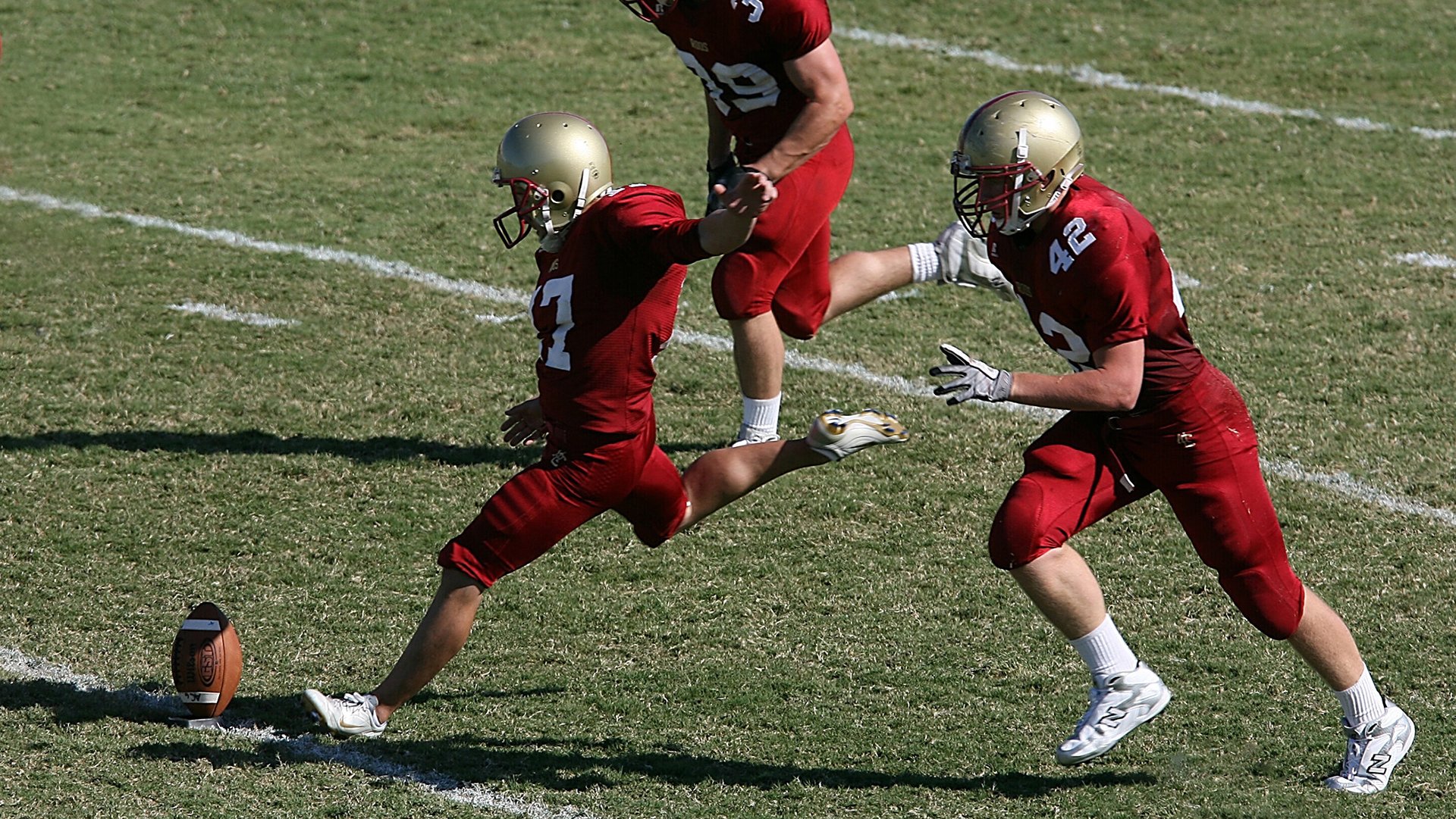 美国男足在巴黎奥运会比赛中以2-1战胜阿根廷，美国男足vs巴西